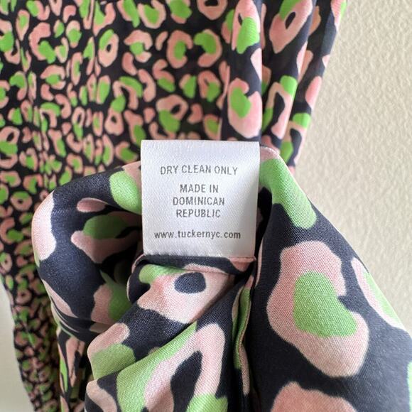Tucker NYC Silk Drop Waist Laura Dress Animal Print Pockets Size Small - Picture 6 of 10